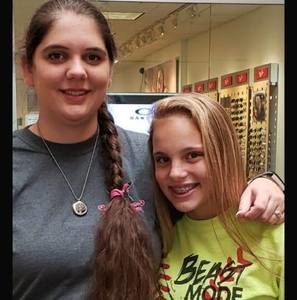 Meet your Posher, Stacy